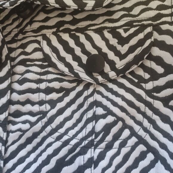Ruby Rd Women Sz 10 Cropped Jacket Black/White Geometric Print Monochrome Layer - Picture 6 of 11